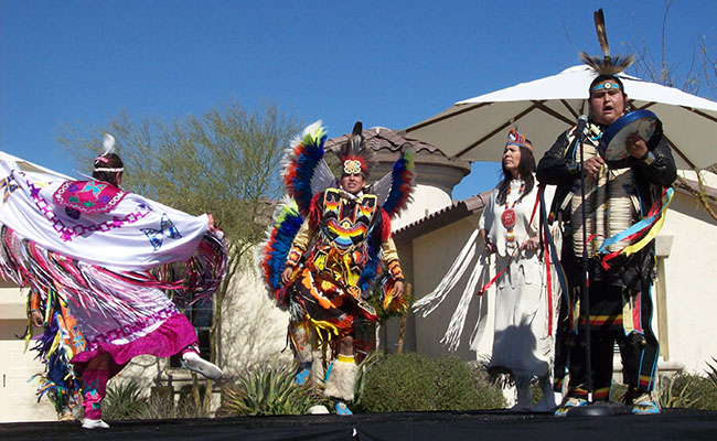 picture of Native American dancers